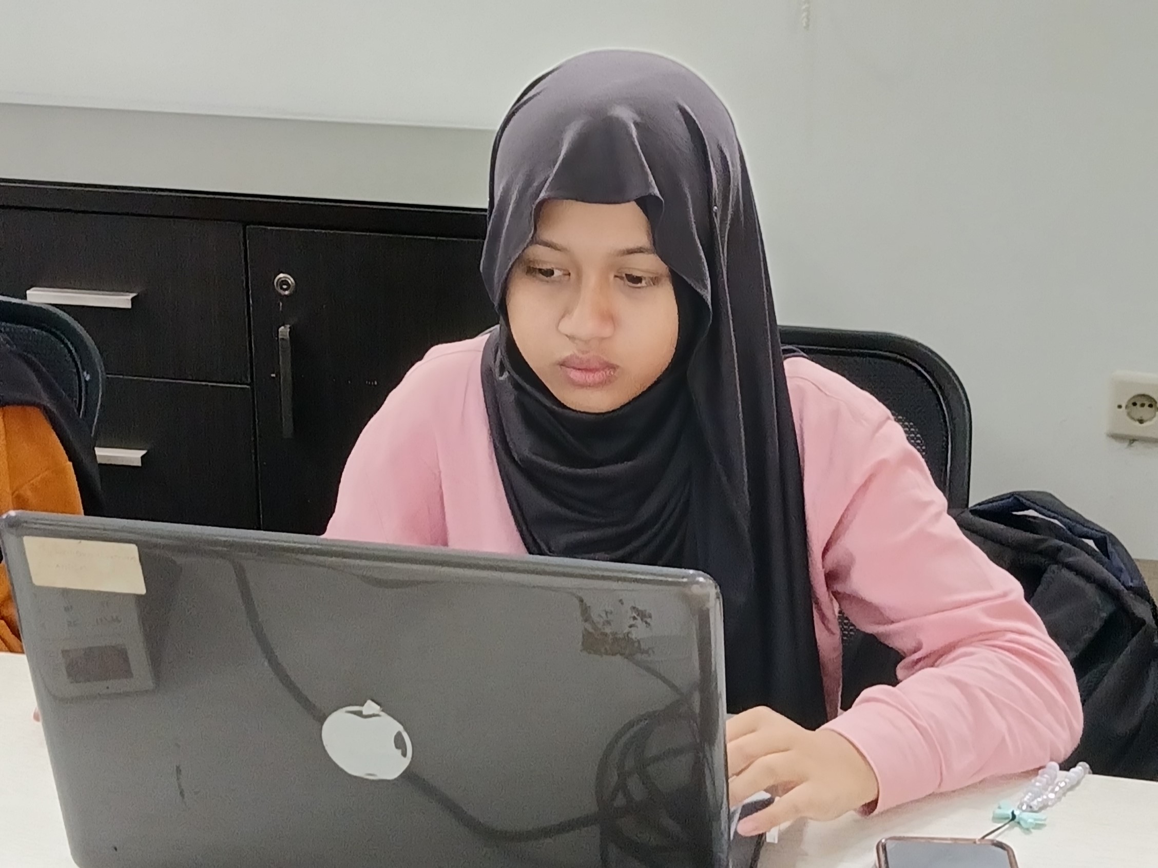 Belajar Berkomitmen lewat Proyek Kecil: 5 Langkah Membentuk Konsistensi Anak