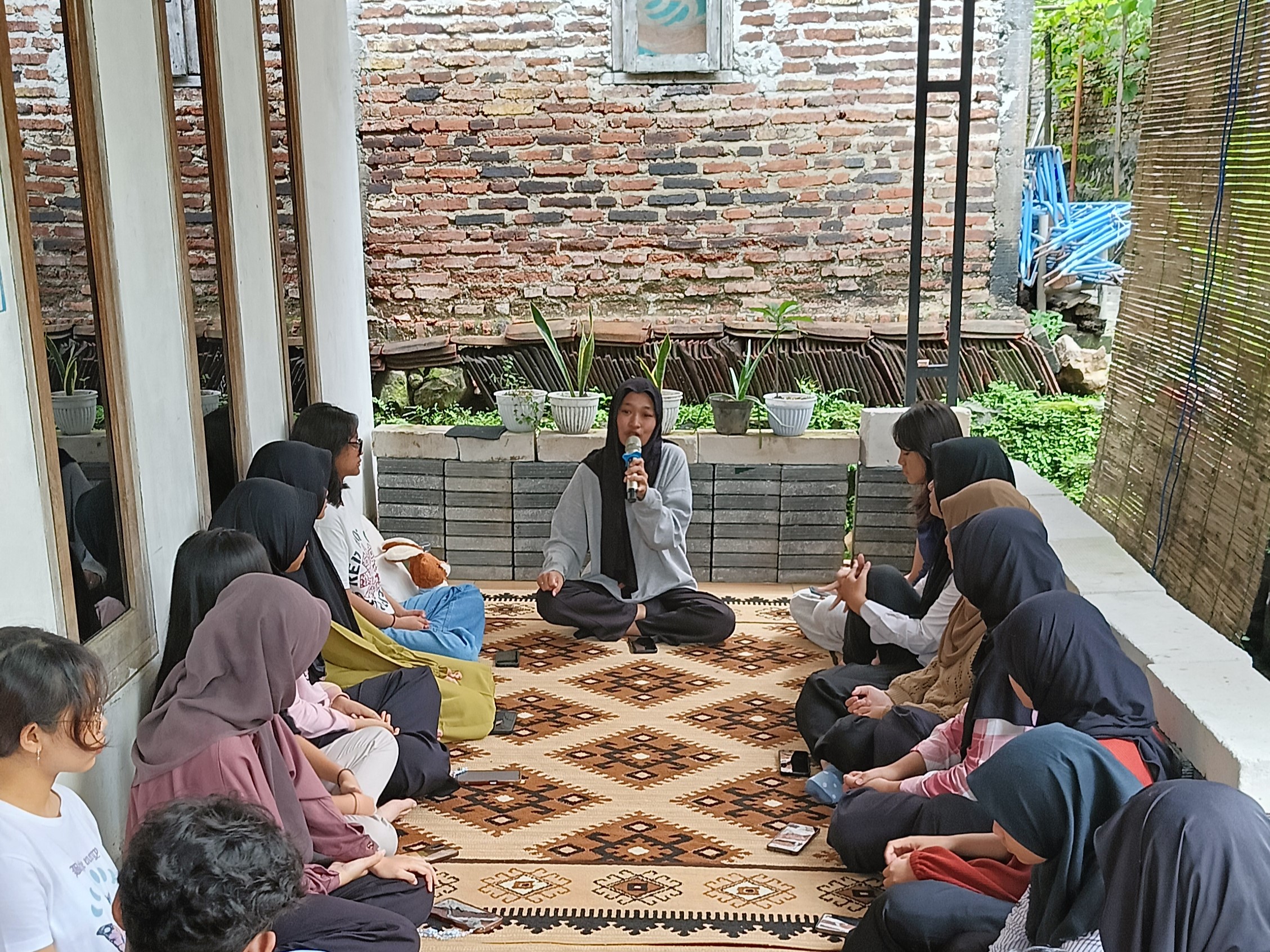 Gotong Royong di Zaman Digital, Masihkah Relevan?
