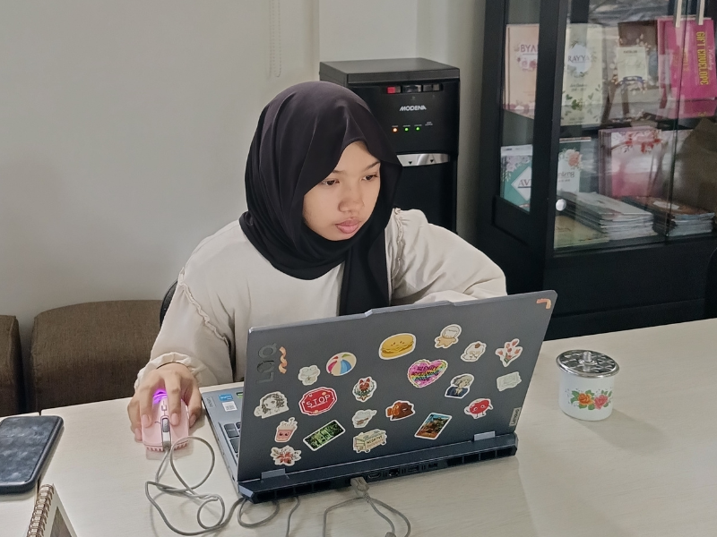 Saat Dunia Terlihat Ramai Tapi Terasa Sepi