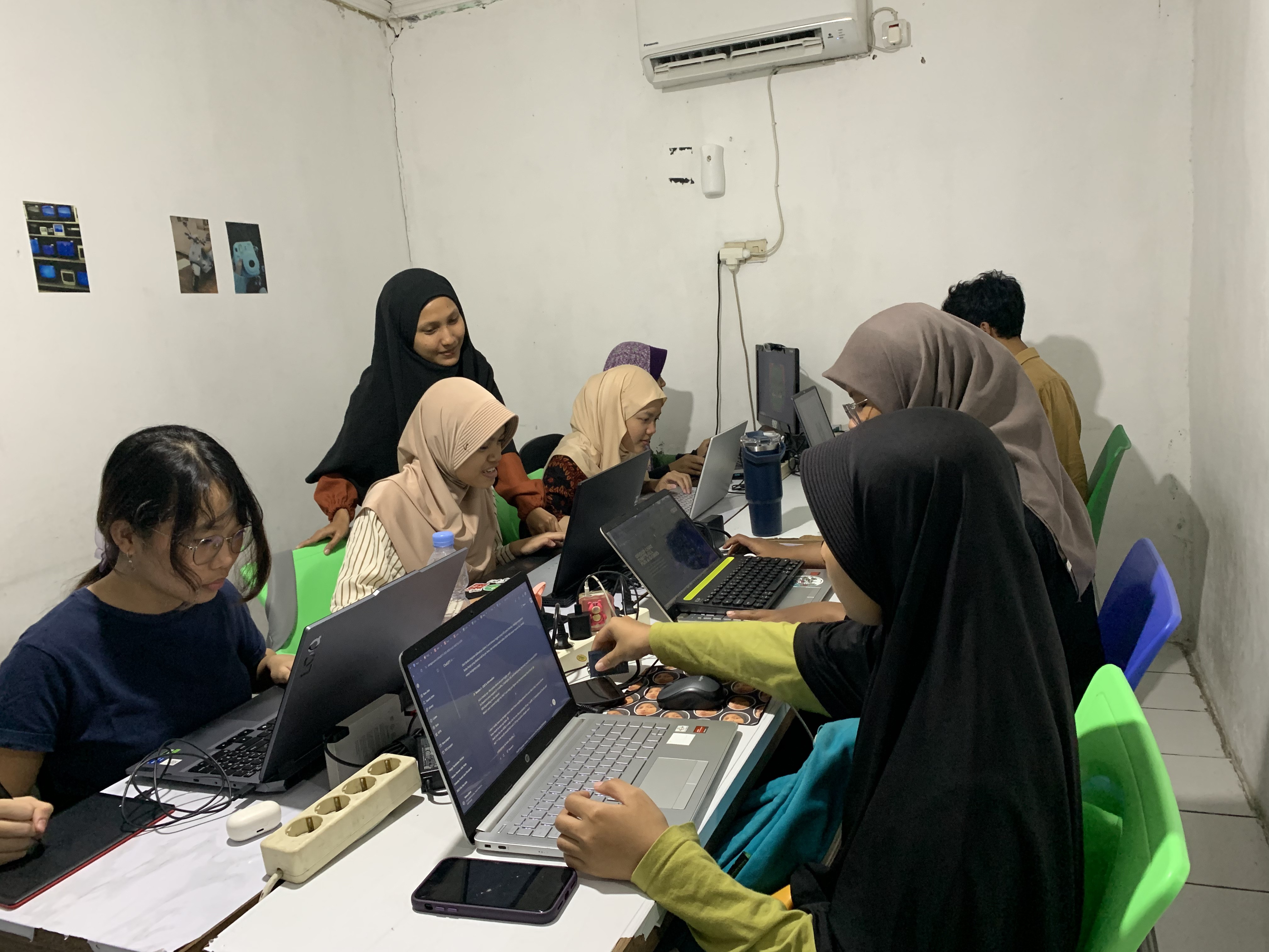 Cara Remaja Aman Beraktivitas di Internet